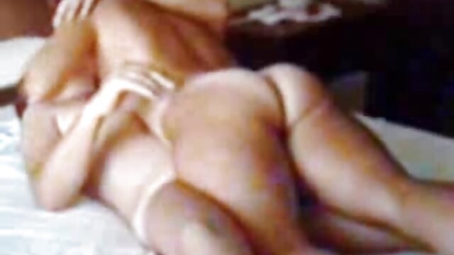 Teen Strips und sexfilme online anschauen masturbiert für Freund